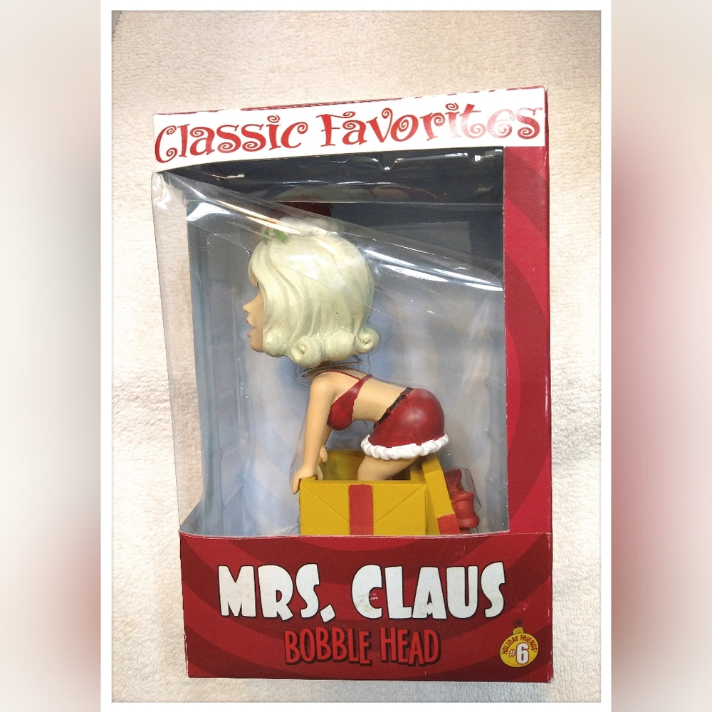 'Mrs. Claus' Holiday Friends Bobble Head - Resin - 6" Tall - w/Box *NEW*